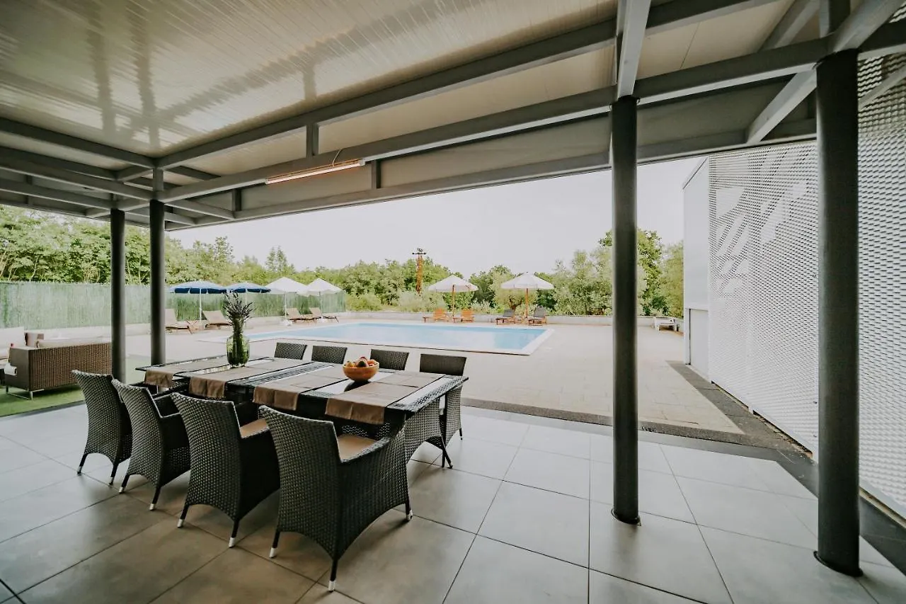 Villa Laurus Residence Buje 0*,